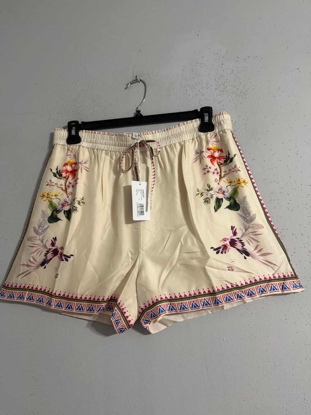 SILK 30% NWT Johnny Was Floral Cream Drawstring Women’s Shorts